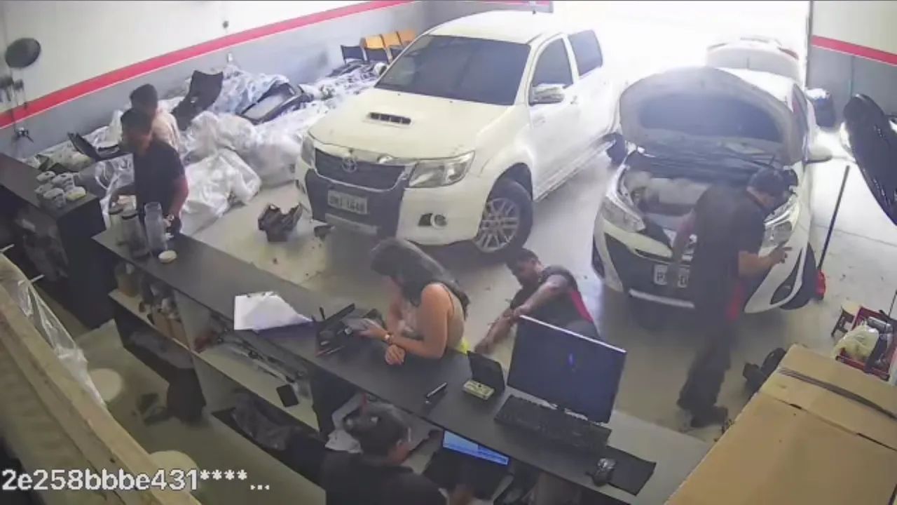 Para barro / Asa de urubu dianteiro hilux SRX ( NO PADRÃO ORIGINAL ) - Foto 3