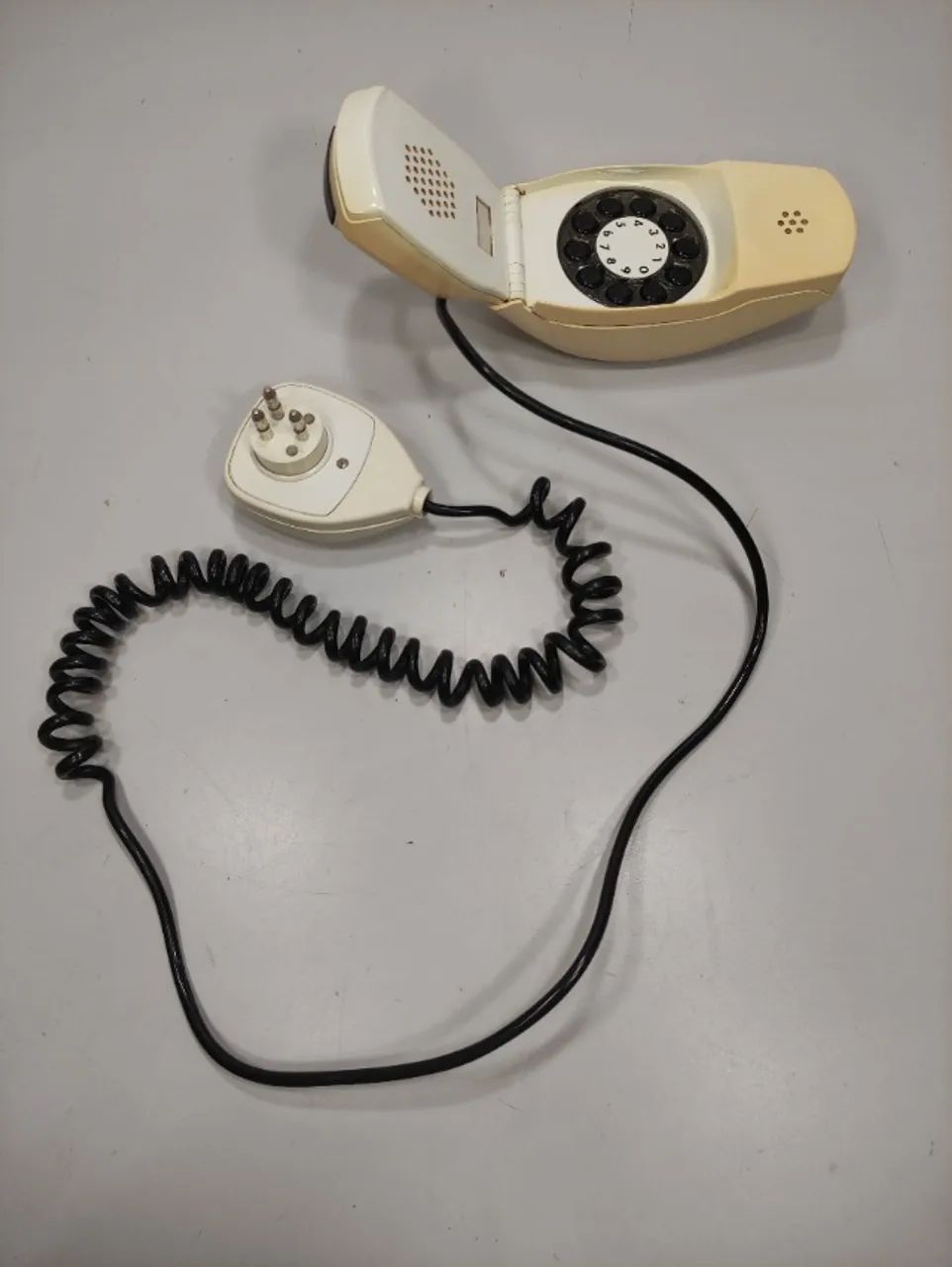 *LEIA*Telefone Mesa Disco Grillo Italy Antigo Original  St2 Branco (Usado)