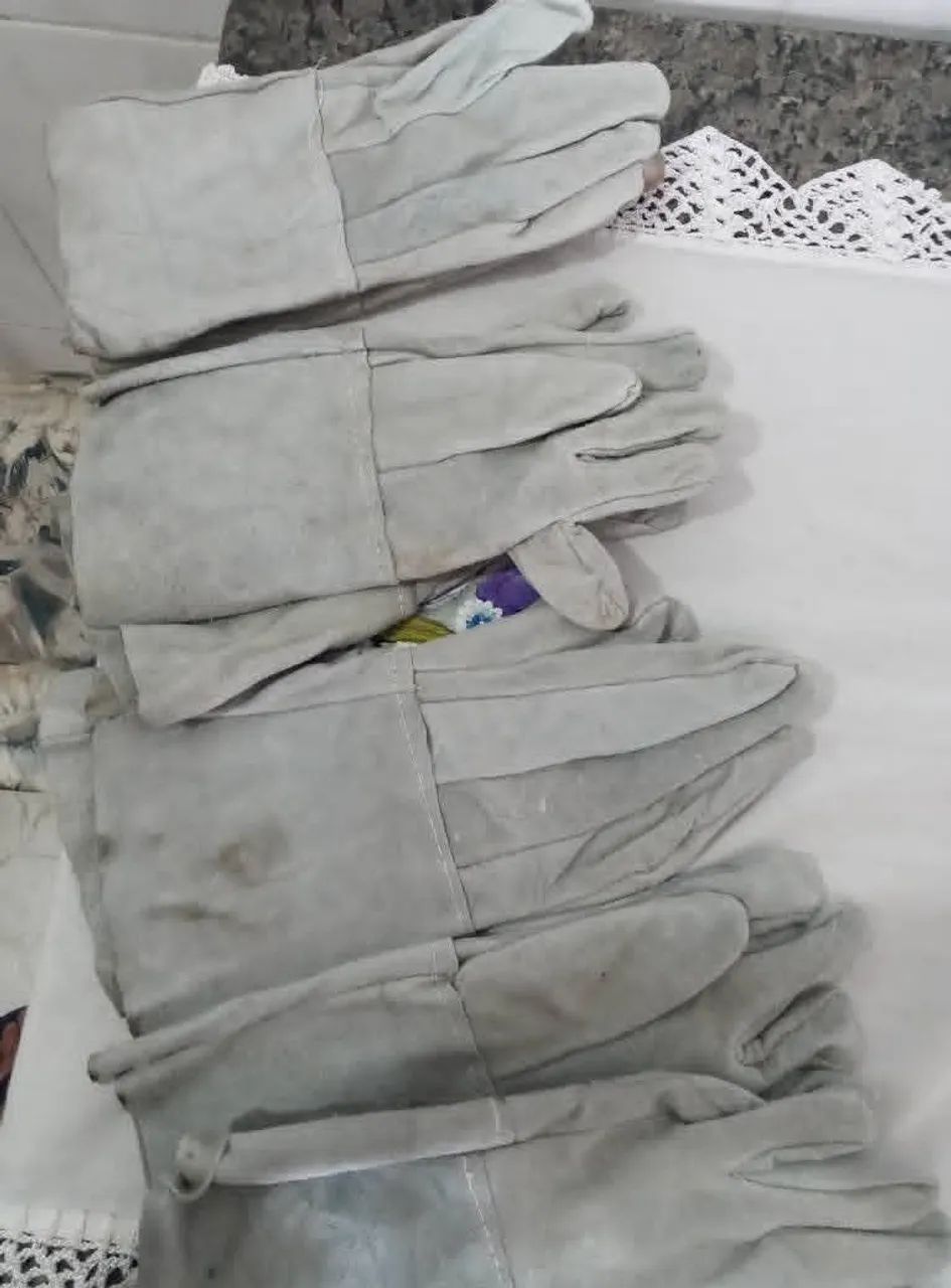 Luvas de raspa novas 