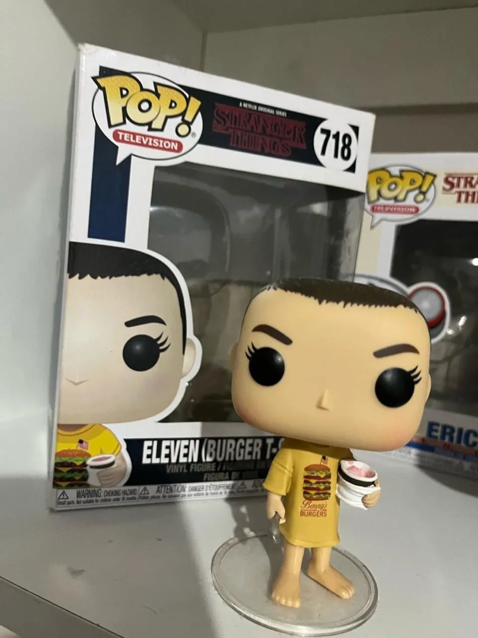 Funko Pop! Stranger Things Eleven (Burger T-Shirt)