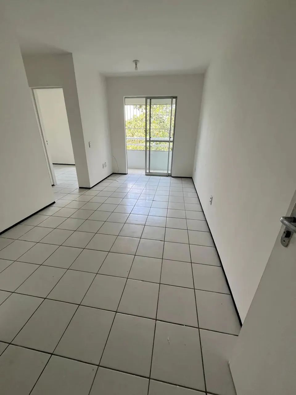 Venda de Apto na Messejana com 3 Quantos,2 garagem, Varanda Gourmet, Fale