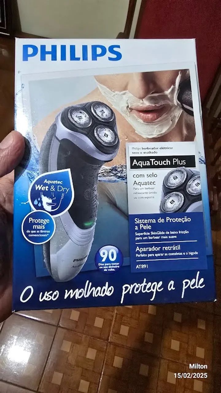 Barbeador elétrico seco e molhado Philips sem uso Aquatouch Plus completo na caixa 