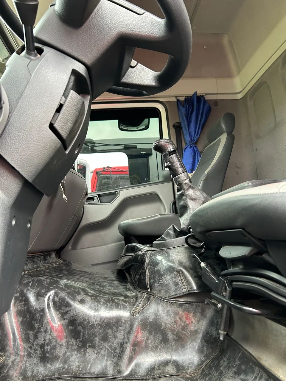 Volks Constelation 24-330/2022 8x2 C/Rollon 25 Tons!! - Foto 4