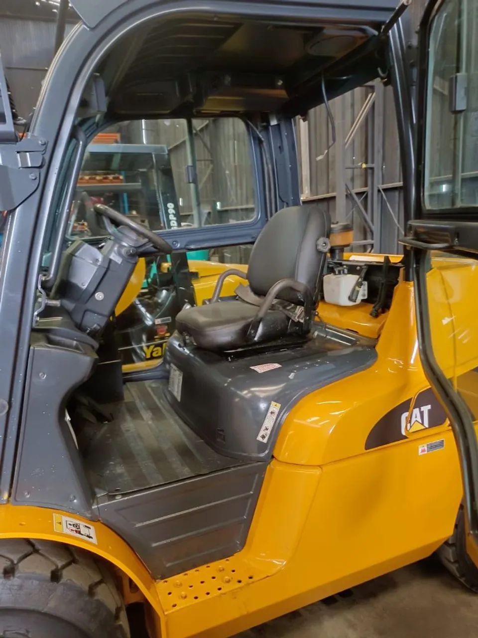 Empilhadeira Caterpillar 4 toneladas pd9000 ano 2011 diesel - Foto 6
