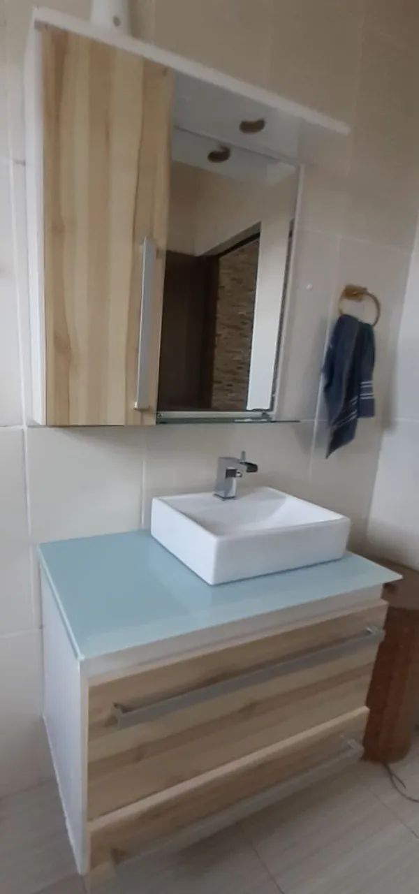 Armário de Banheiro com Espelho e Cuba, Usado