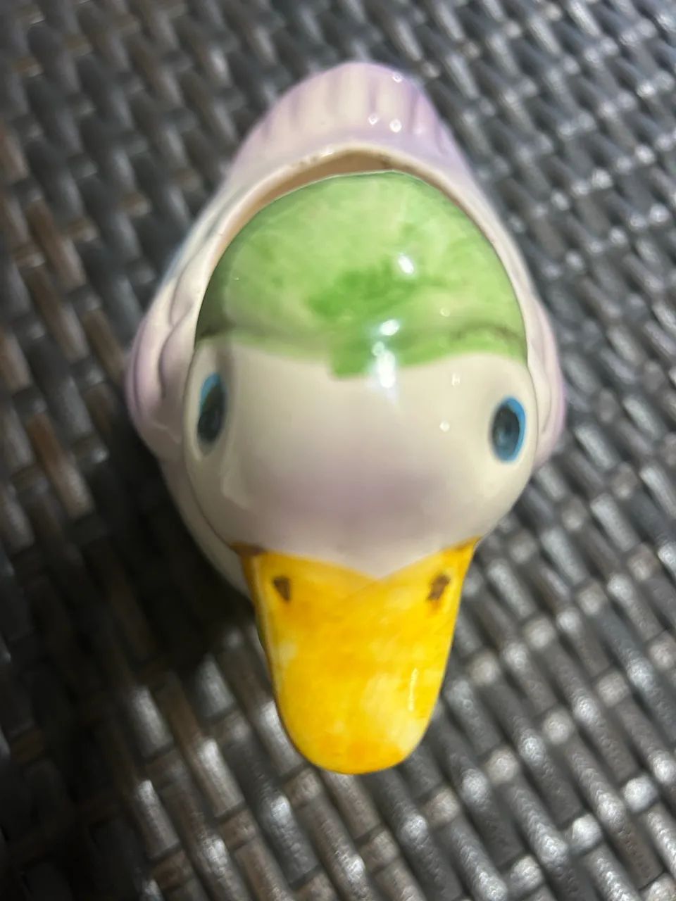 Floreira/cachepot em cerâmica esmaltada no formato de pato - Foto 3