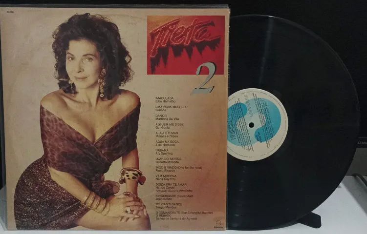 Trilha Sonora Novelas Nacional - Lote com dois LPS - Tieta 2 e Sassaricando - òtimo estado - Foto 4
