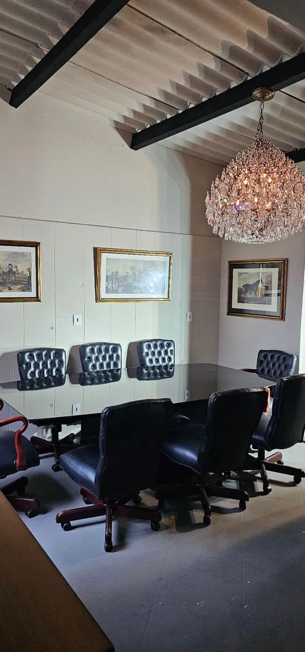 Móveis escritório super luxo, mesa com 6 cadeiras e 2 poltronas
