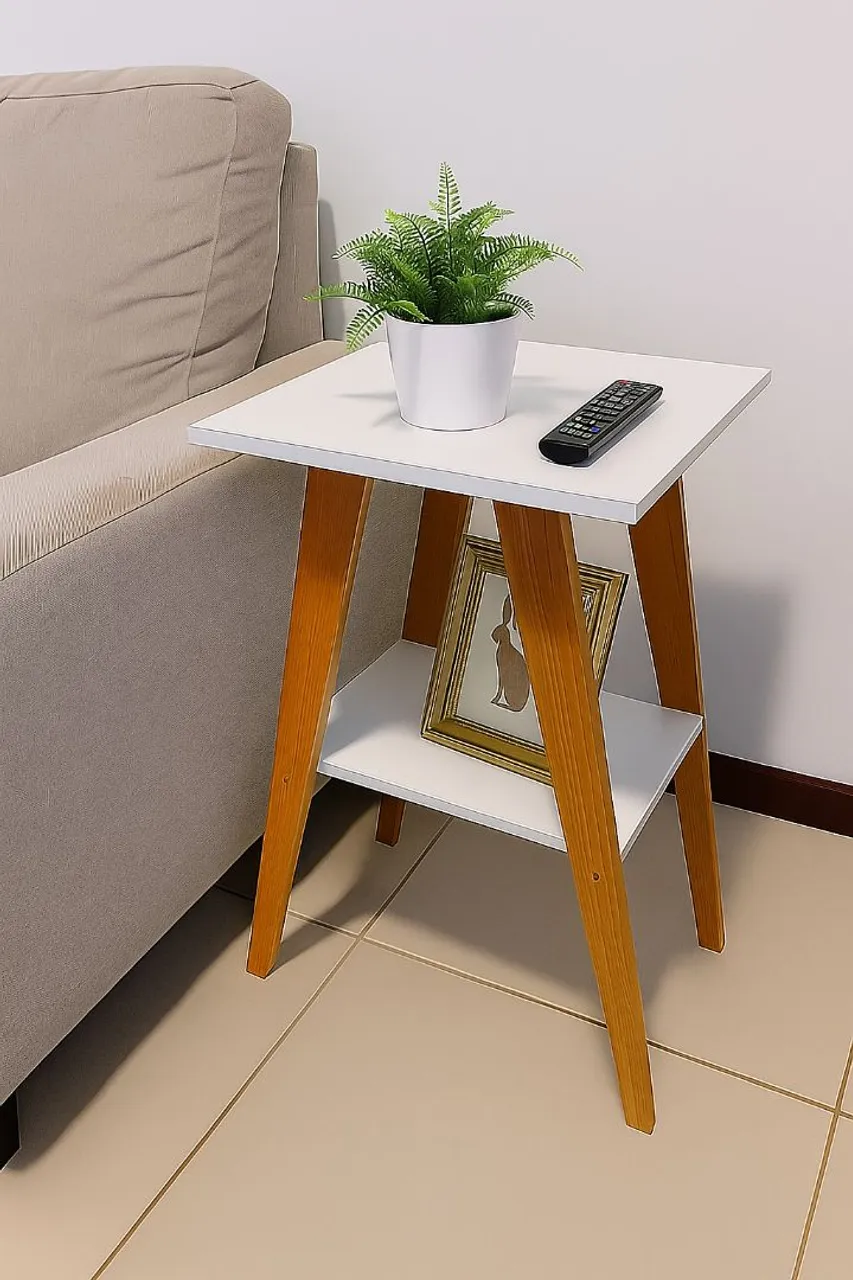 Mesa de Canto Decorativa com Prateleira