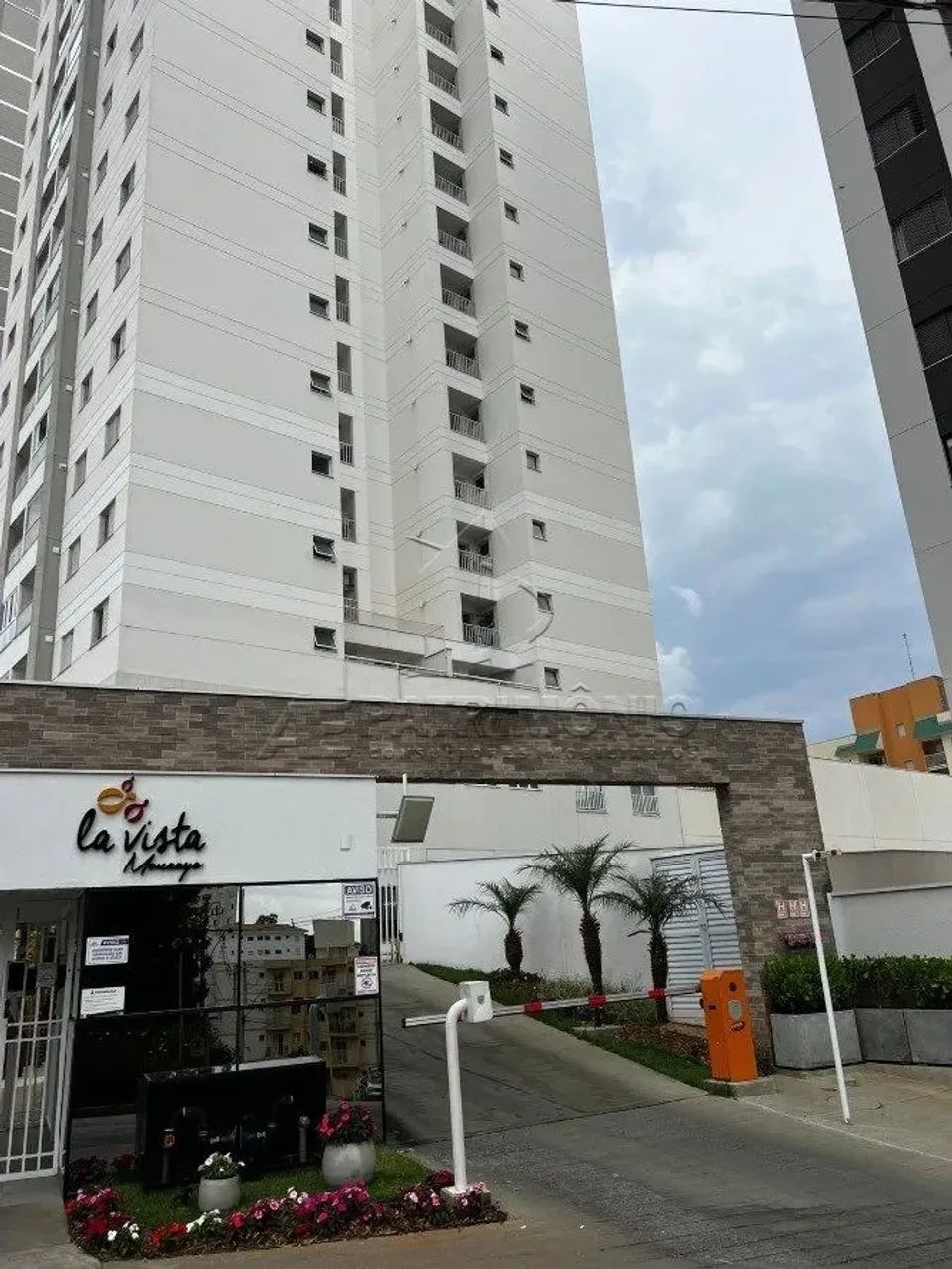 APARTAMENTO 2 QUARTOS SENDO 1 SUITE LA VISTA MONCAYO