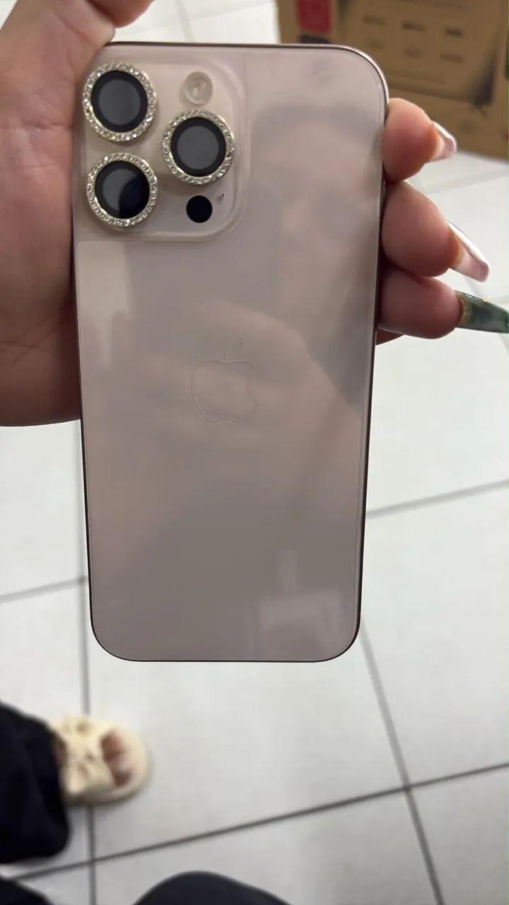 Vende-se iPhone 16 Pro Max 256 GB - Foto 2