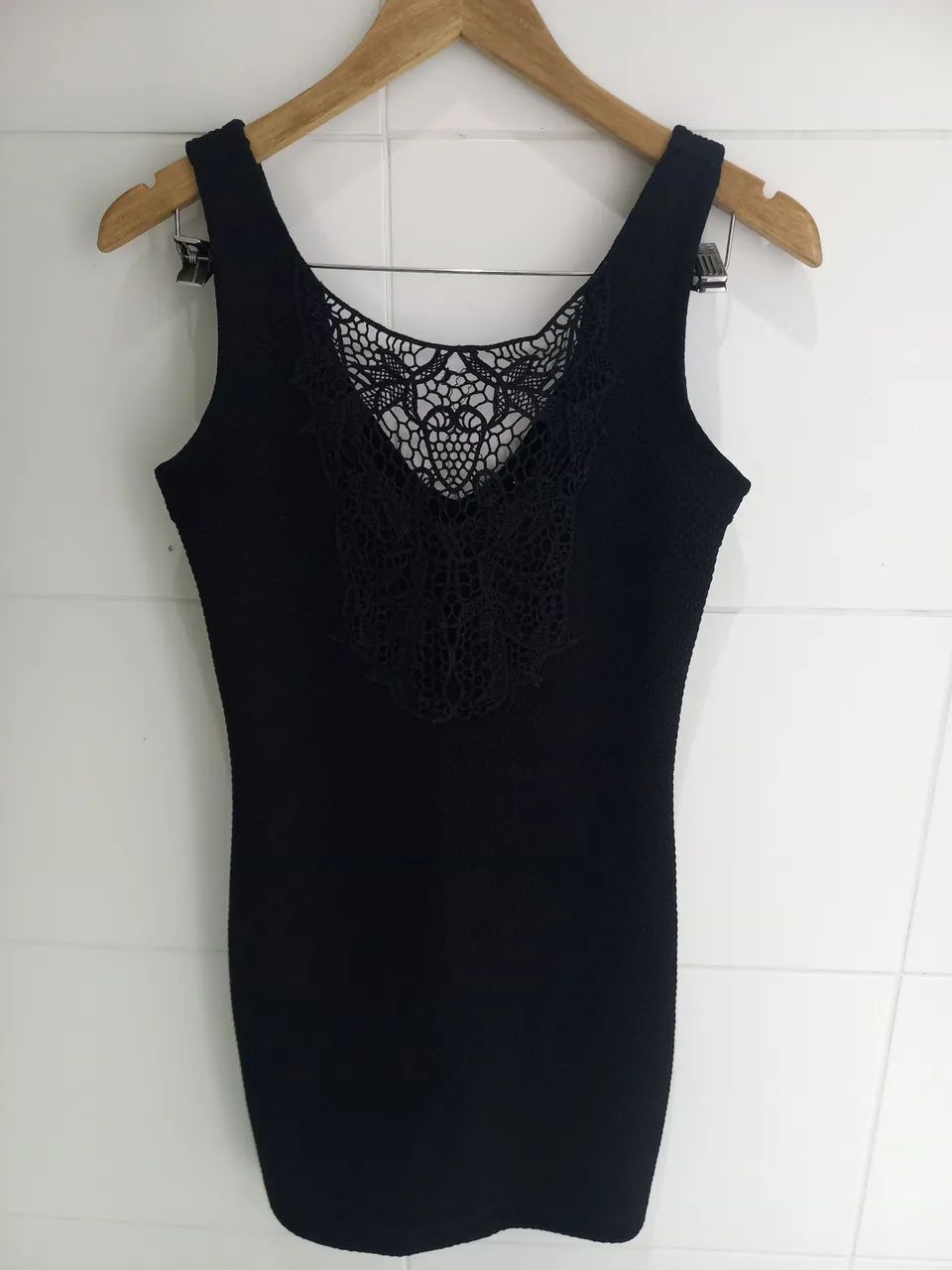 Vestido preto com renda