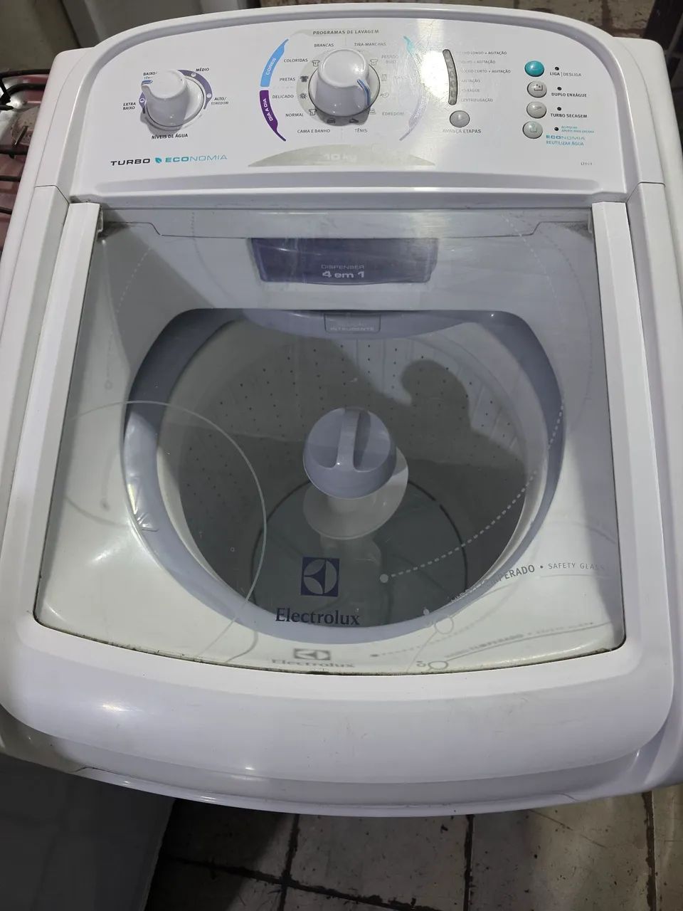 Maquina de lavar Electrolux 10kg funcionando perfeitamente  - Foto 3