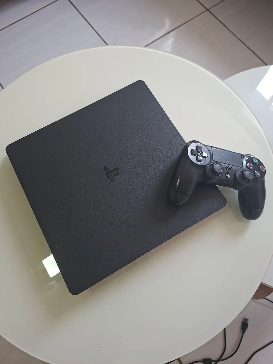 PS4 Slim 1Tb + 7 Jogos