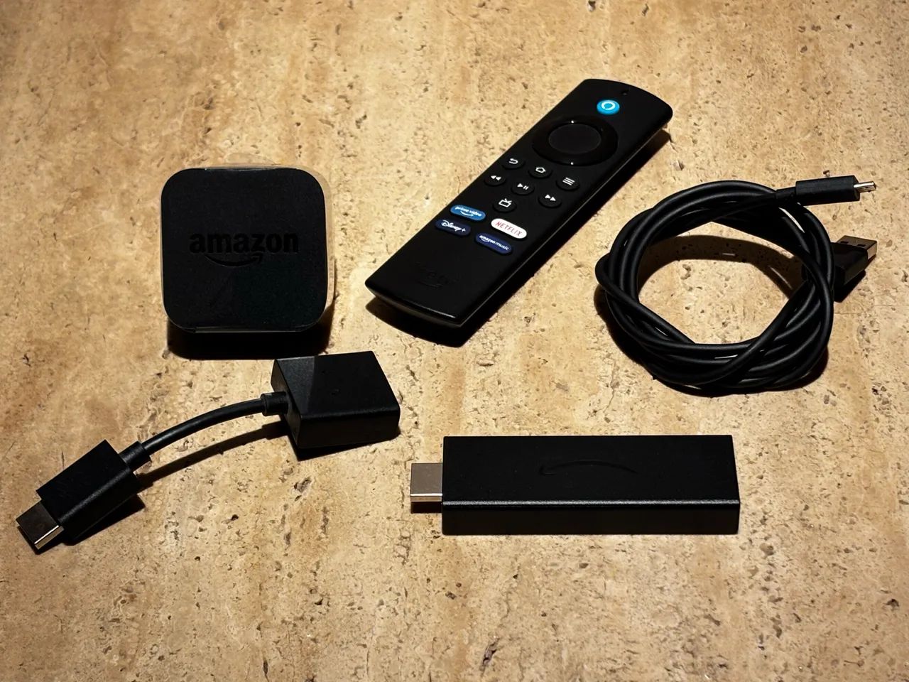 Amazon Fire TV Stick 3ª Geração Full HD com Alexa - Completo - Foto 3