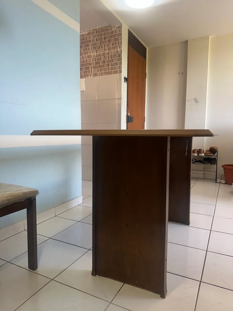 Mesa de jantar 1,50m x 75cm com 4 cadeiras - Foto 4