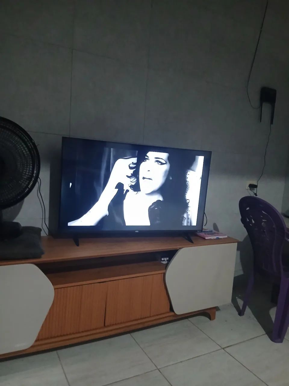 VENDE-SE UMA TV DE 43 POLEGADAS  - Foto 4