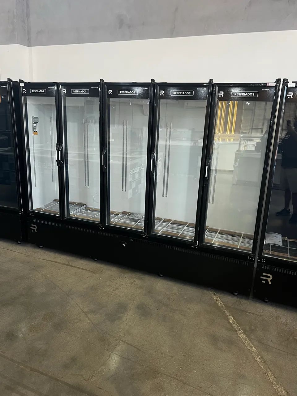 5 portas - Expositor - Refrigerador - Pronta entrega 