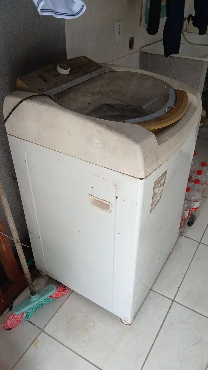 Máquina de lavar roupas 