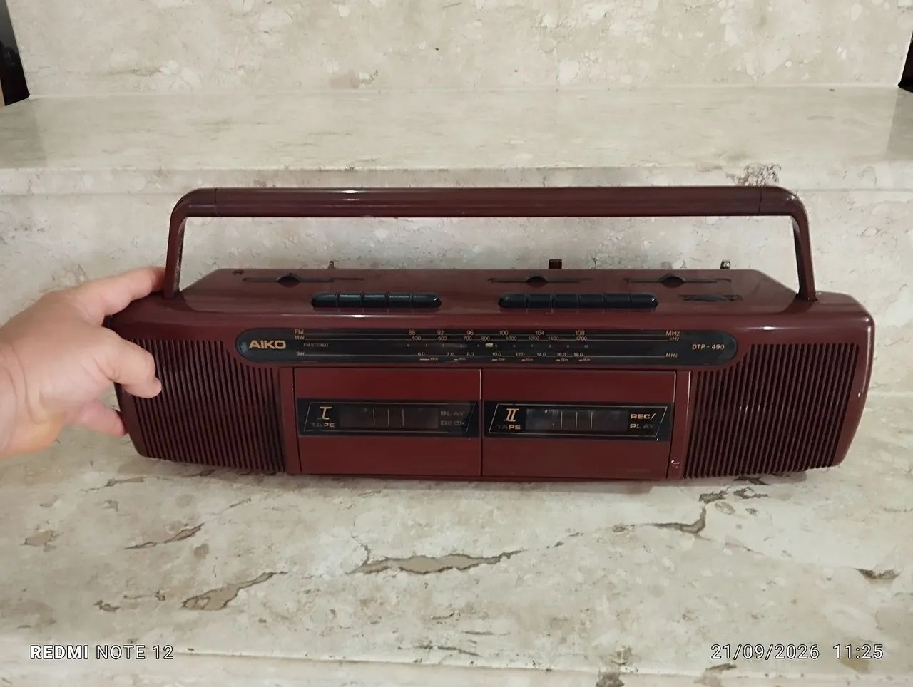 Rádio toca fitas aiko