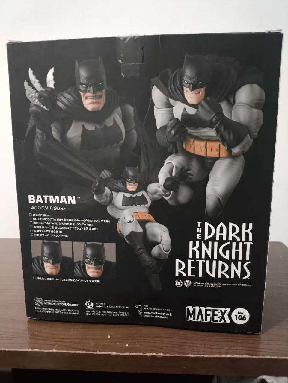 MAFEX Batman The Dark Knight Returns - Preto + Head Extra - Foto 2