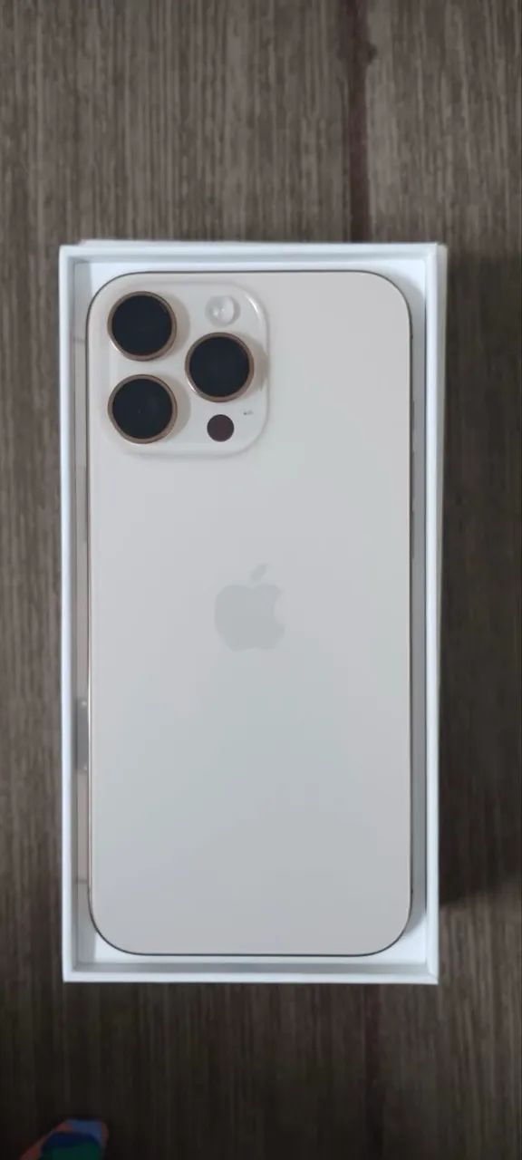 iPhone 16 Pro Max - Foto 4