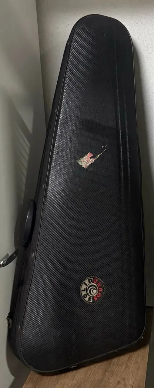 Case semi rígida para guitarra