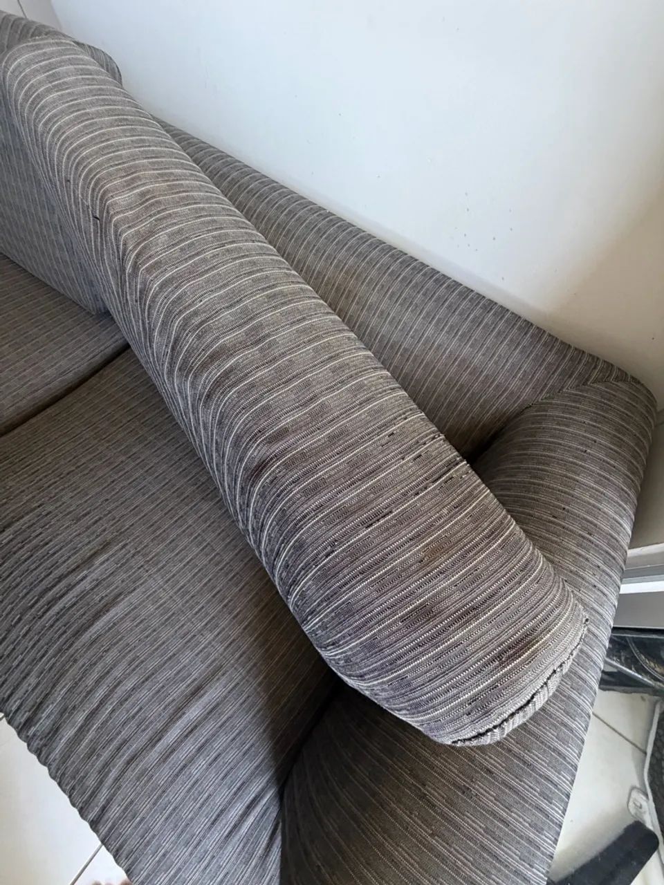 Sofá cinza confortável - Foto 3