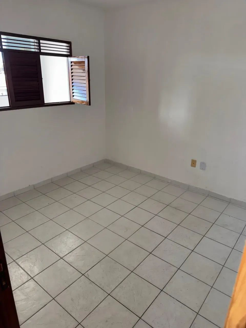 Casa ampla e com 03 quartos - Foto 4