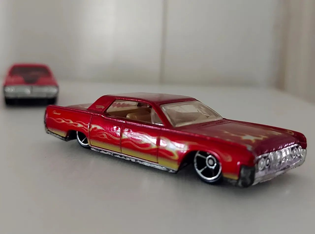 Hotwheels  71 Dodge Charger  e Continental  64 - Foto 5