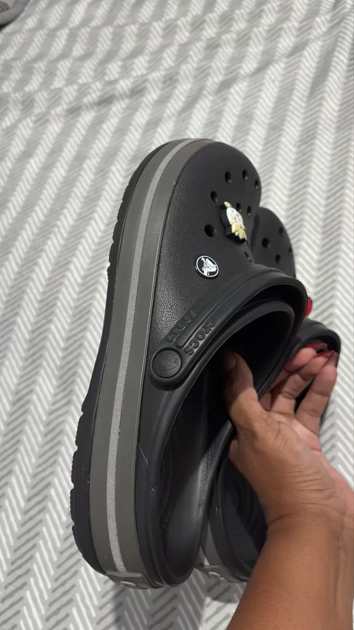 Vendo crocs original usada poucas vezes  - Foto 4