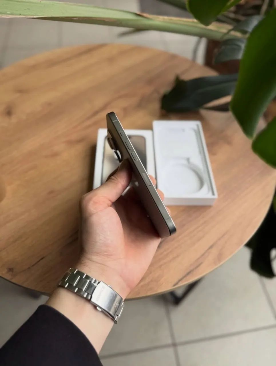 iPhone 15 Pro Silver - 512gb - Foto 5
