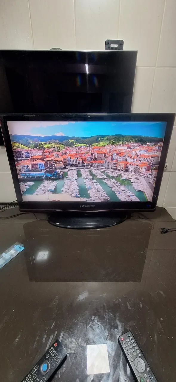 Tv hbuster 42 polegadas não e smartv 