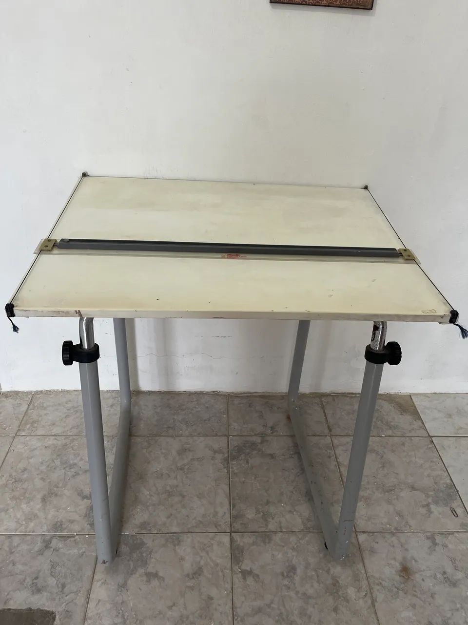Mesa de desenho com régua paralela da Desetec - Foto 3