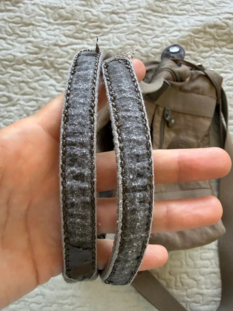 Bolsa Kipling original com macaquinho e alça longa - Foto 4