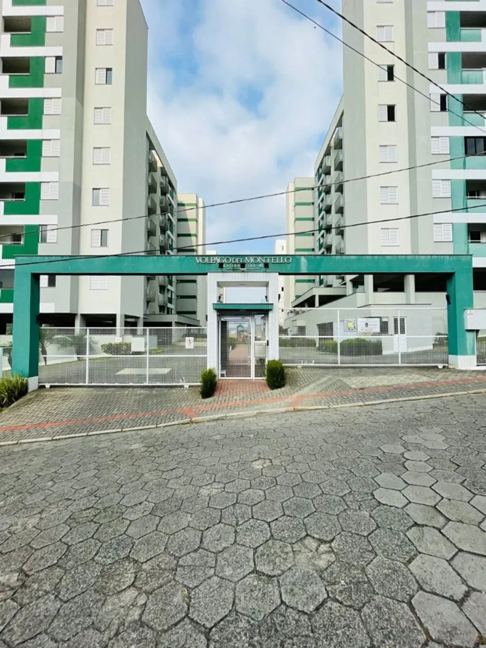 Apartamento em Criciúma, Bairro Vera Cruz - 2 quartos, 1 suíte e garagem coberta