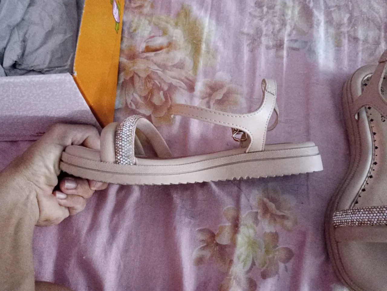 Vendo Sandália Novinha  - Foto 4