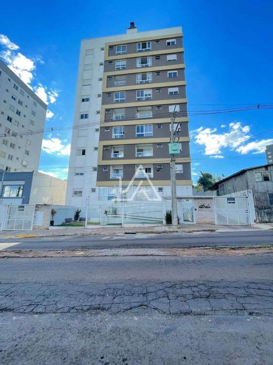 APARTAMENTO DE 1 DORMITÓRIO MOBILIADO