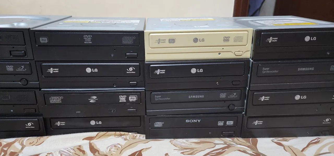 Lote 16 drives DVD/CD  sata - Foto 4