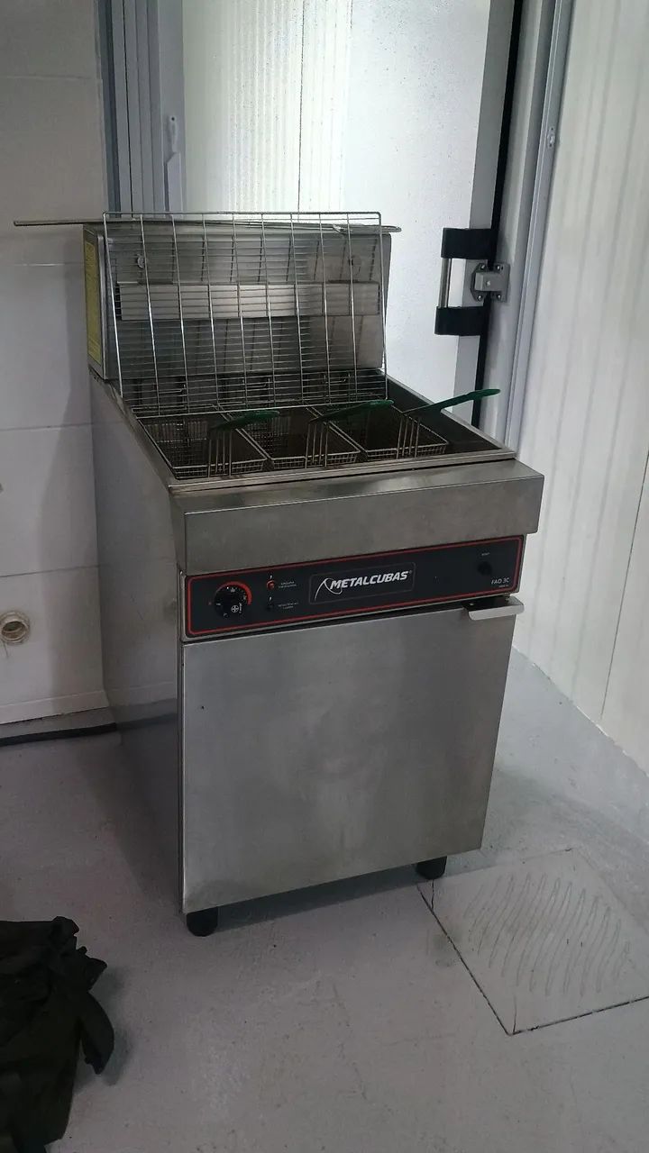 MANUTENÇÃO DE EQUIPAMENTO PARA COZINHA COMERCIAL. - Foto 3