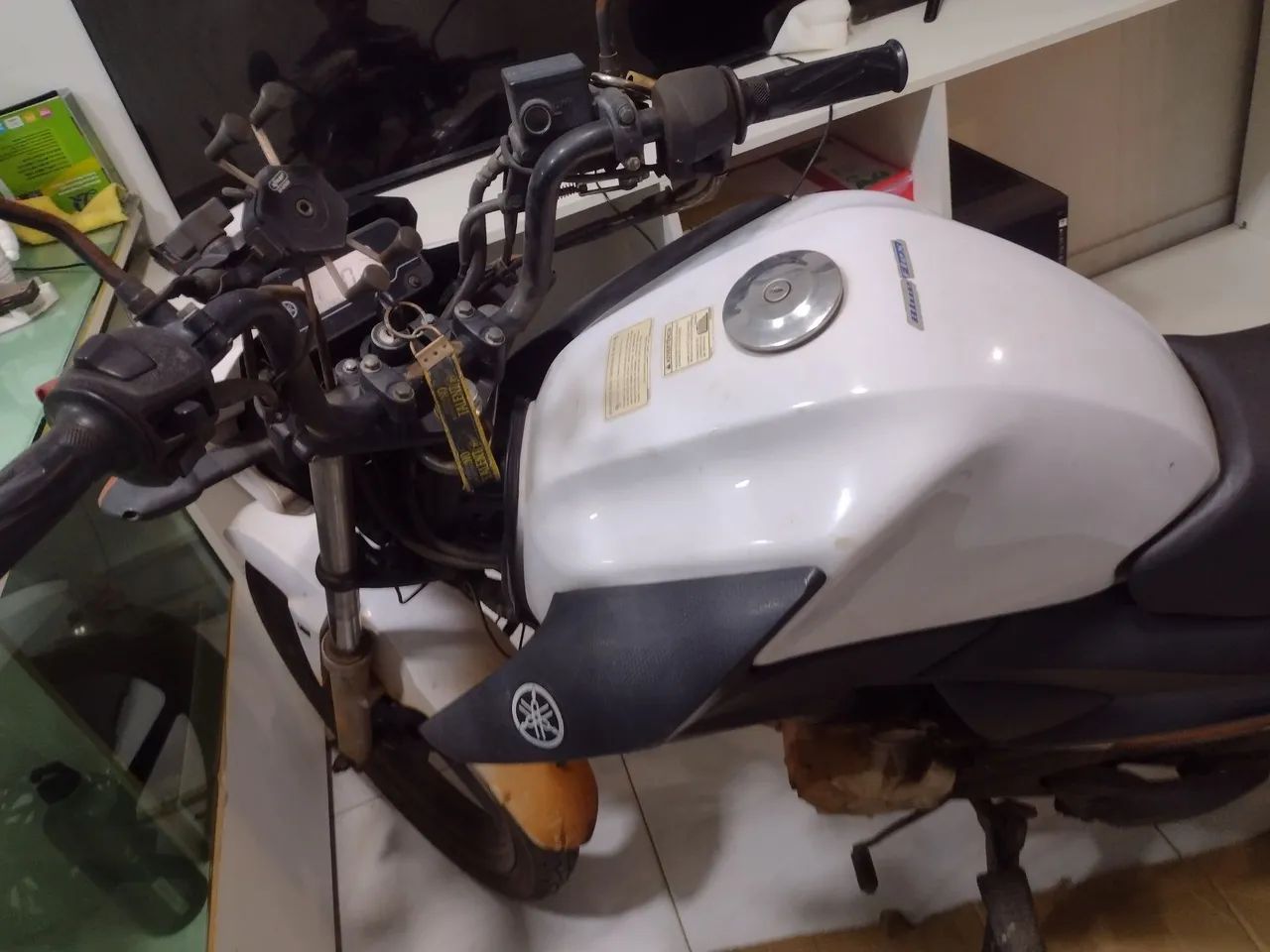 Vendo moto restrição e multas - Foto 4