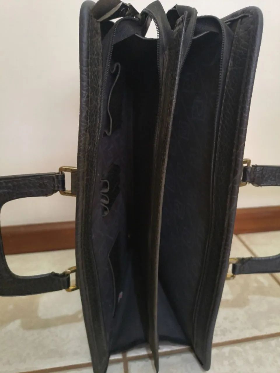 Pasta Executiva Primicia em Couro Preto - Foto 3