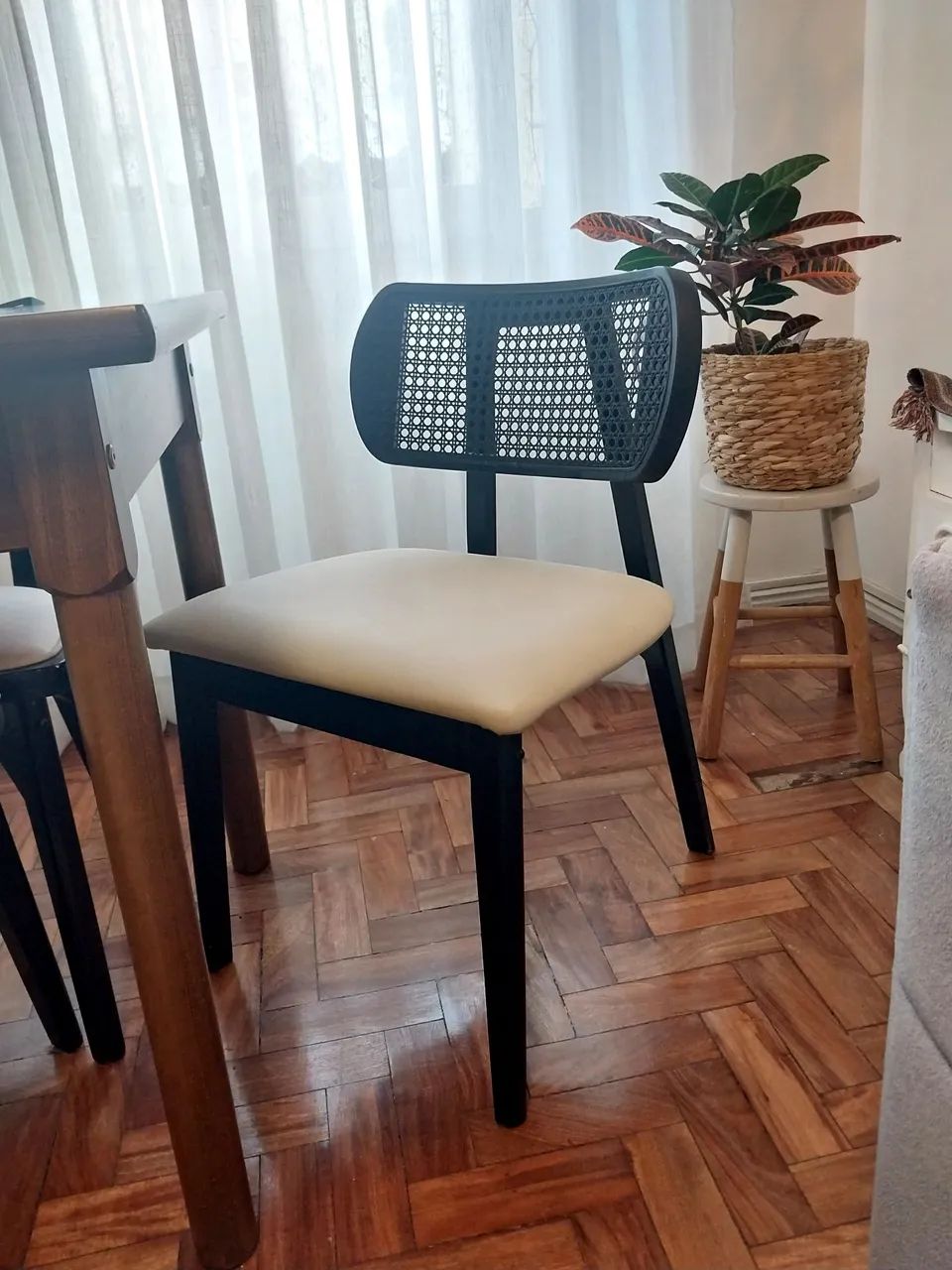 Conjunto de 4 Cadeiras em Madeira com Palhinha Natural