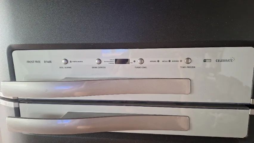 Geladeira Electrolux DF48X com defeito - Foto 2