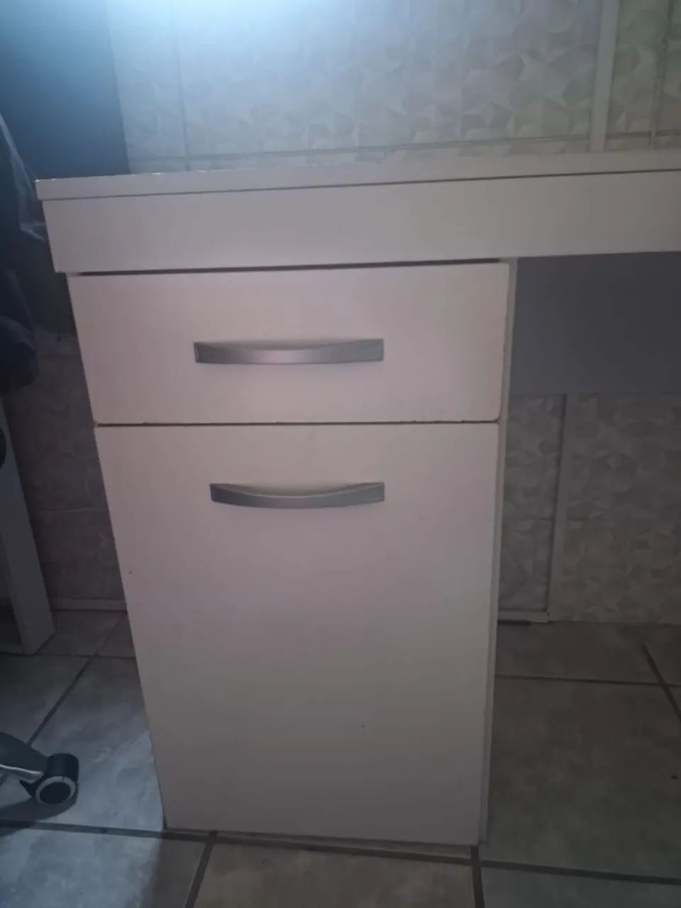 Escrivaninha com armário e gaveta  - Foto 3