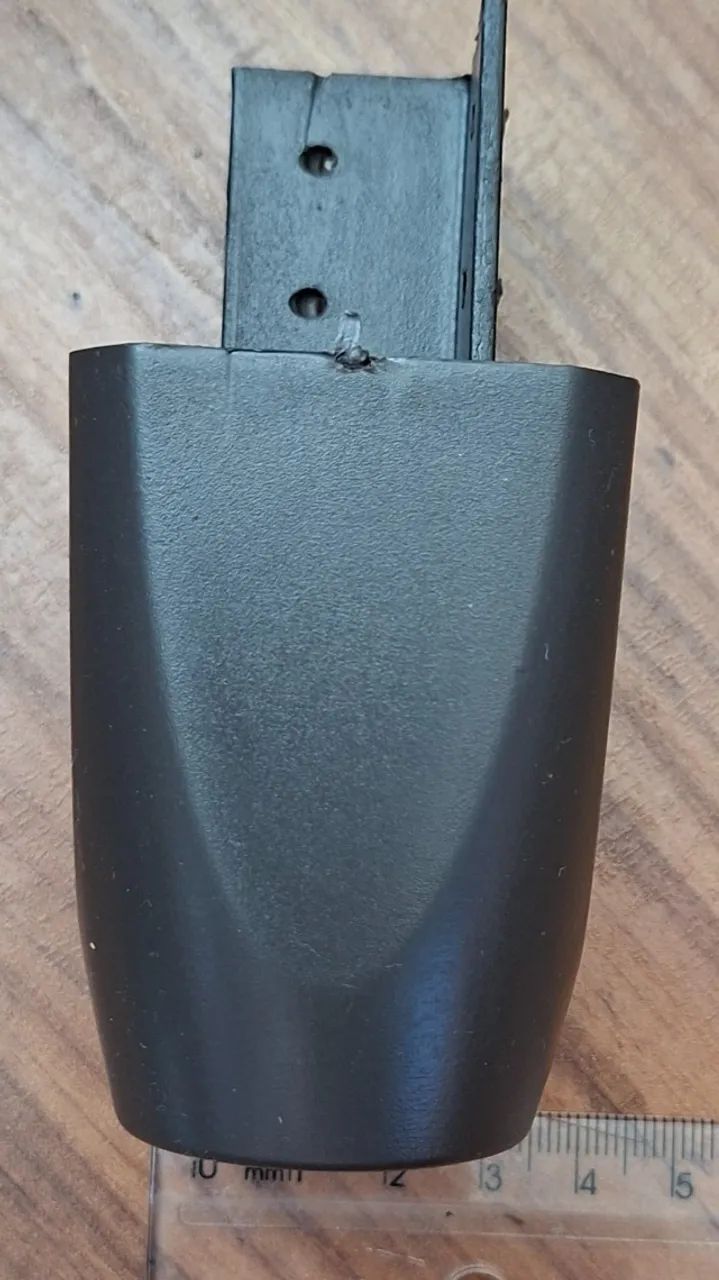 Suporte para guarda roupa marrom