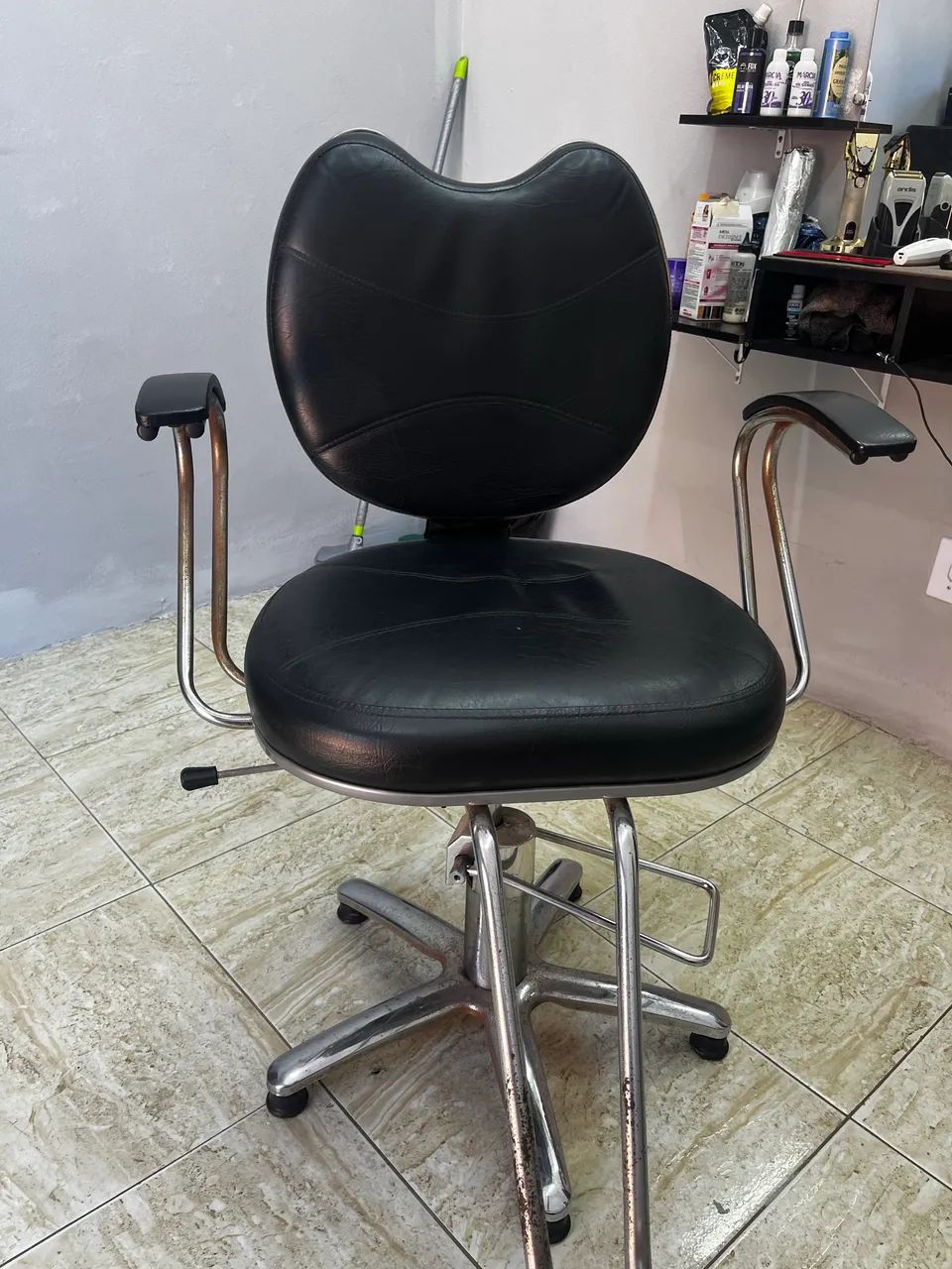 Cadeira de barbeiro  - Foto 2