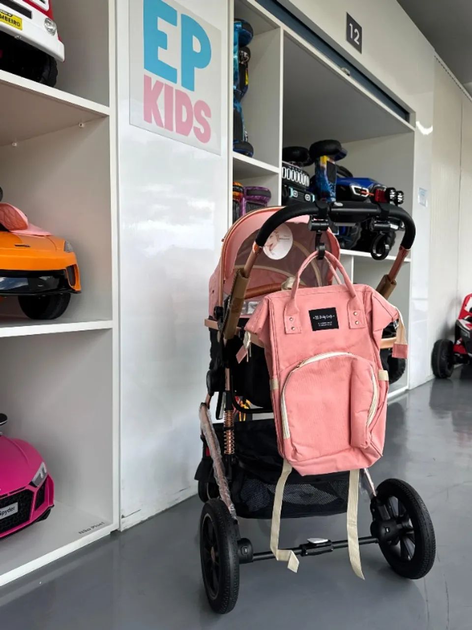 Carrinho de Bebê. Modelo Europeu - Foto 2