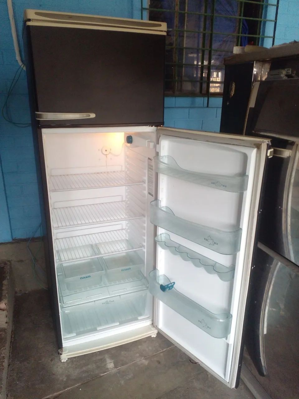 Vendo geladeira DAKO DUPLEX  - Foto 5