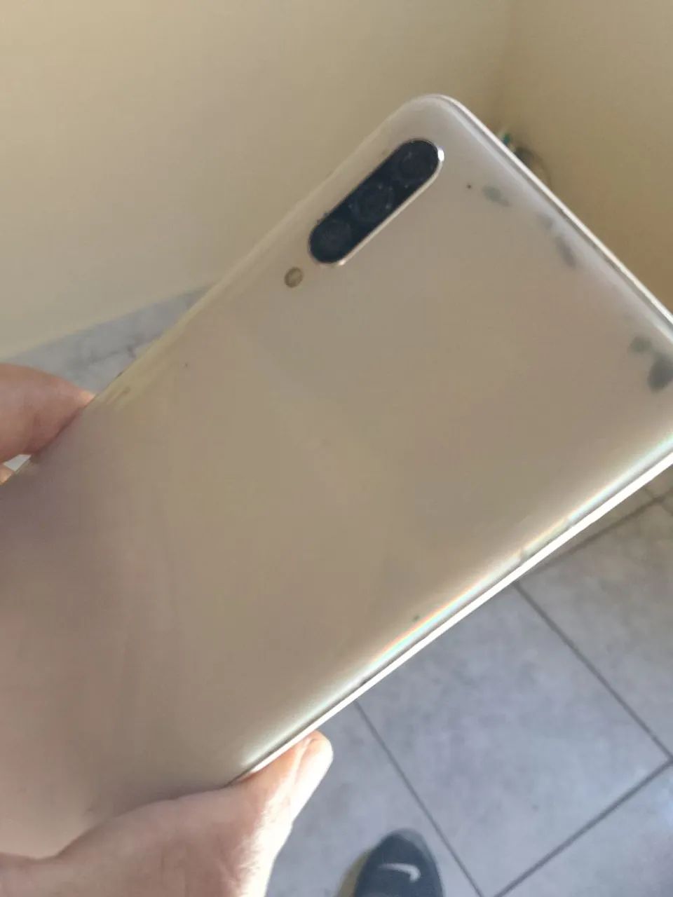 VENDE-SE UM CELULAR A30s com marcas de uso  - Foto 2